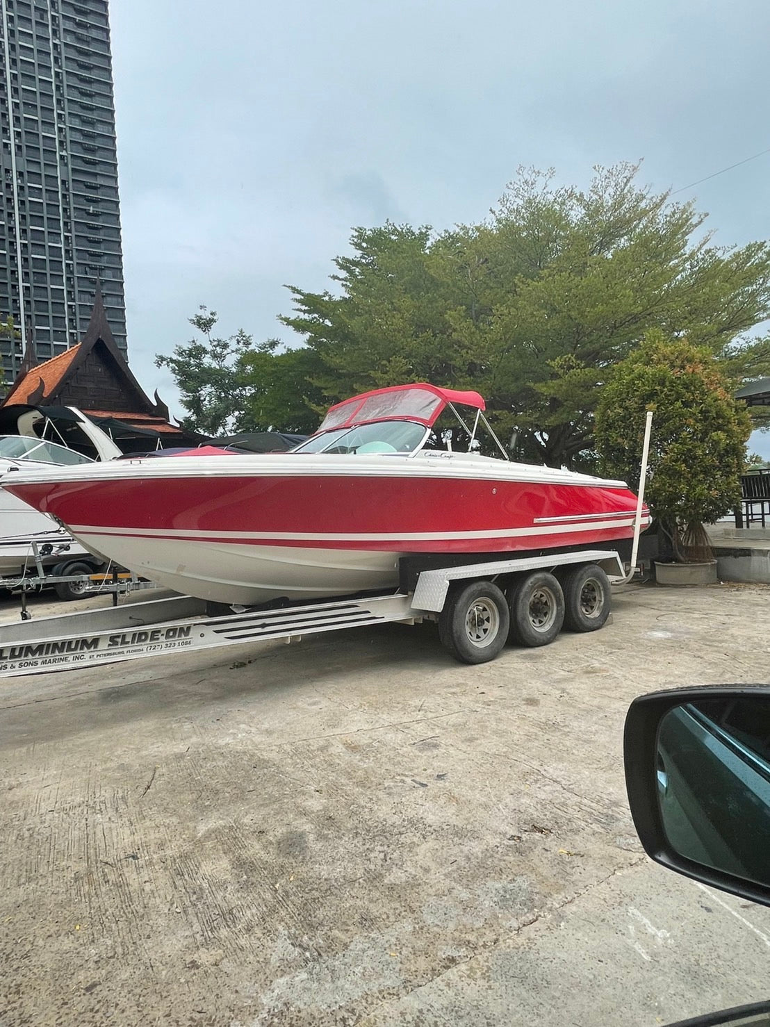 Chris Craft Launch 22 FT. Mercruiser 496 MAG