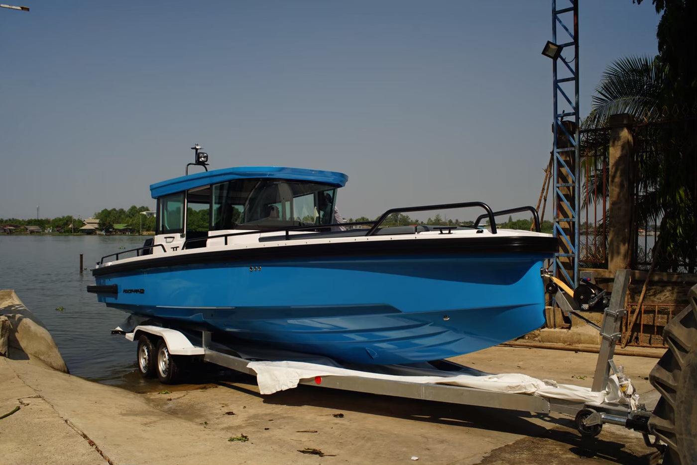 New Axopar 28 FT. Cabin Brabus blue