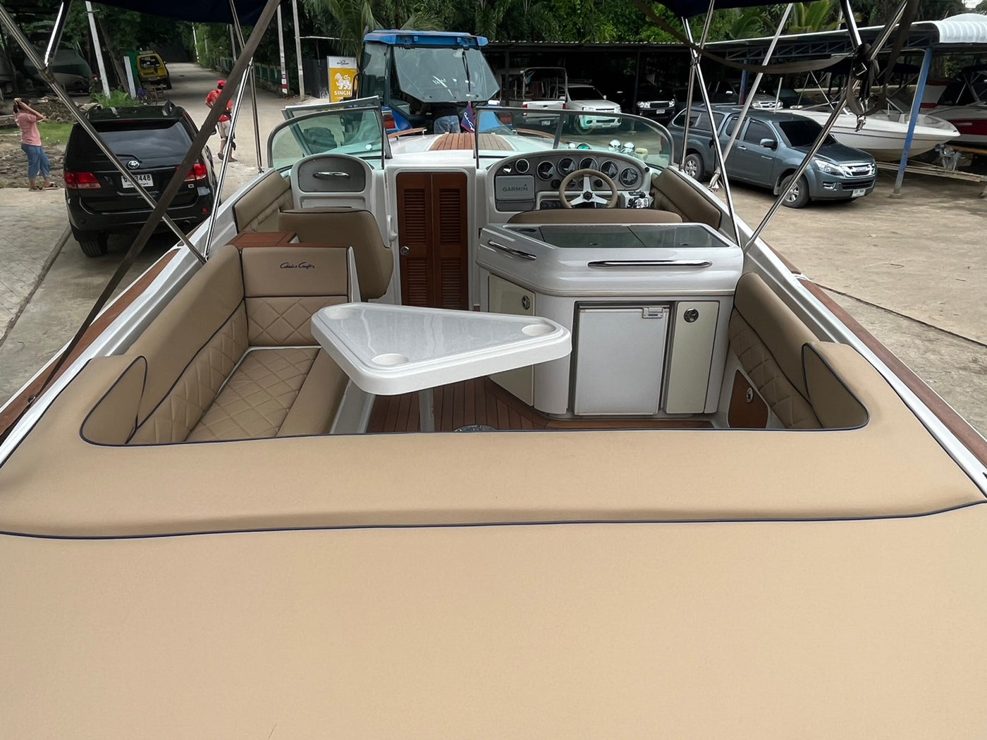 Sold  Chris Craft Corsia 28 FT.